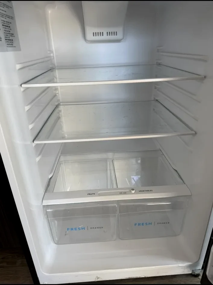 Refrigerator after deep cleaning
